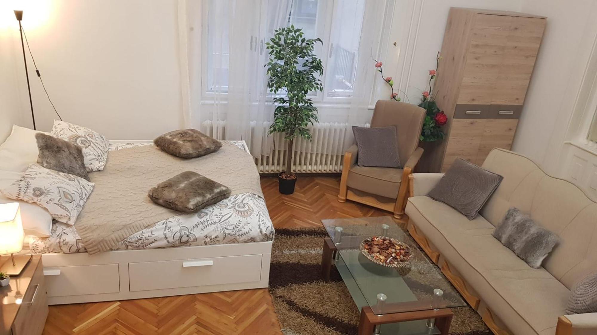 River Center Apartment