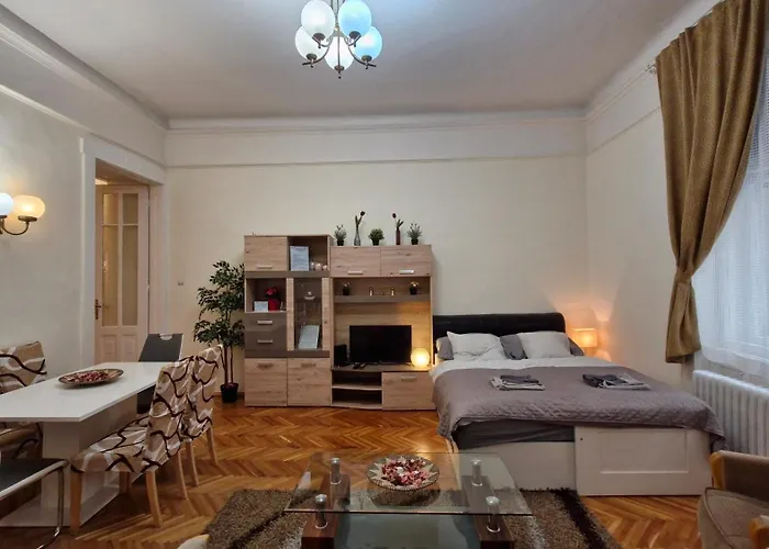 River Center Apartment